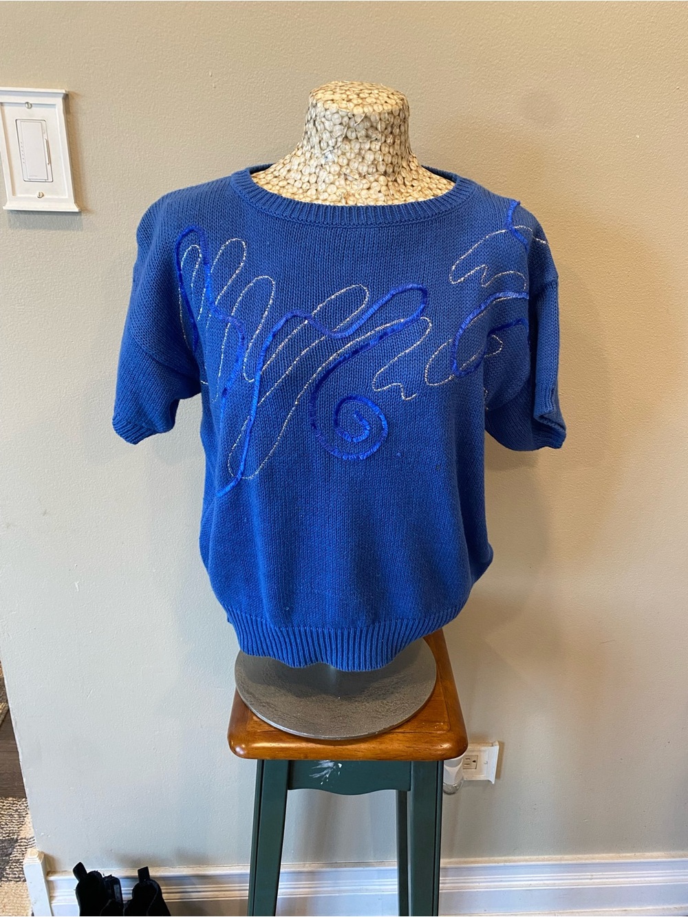 Vintage 80s Blue Short-Sleeve Sweater with Abstract Stitching